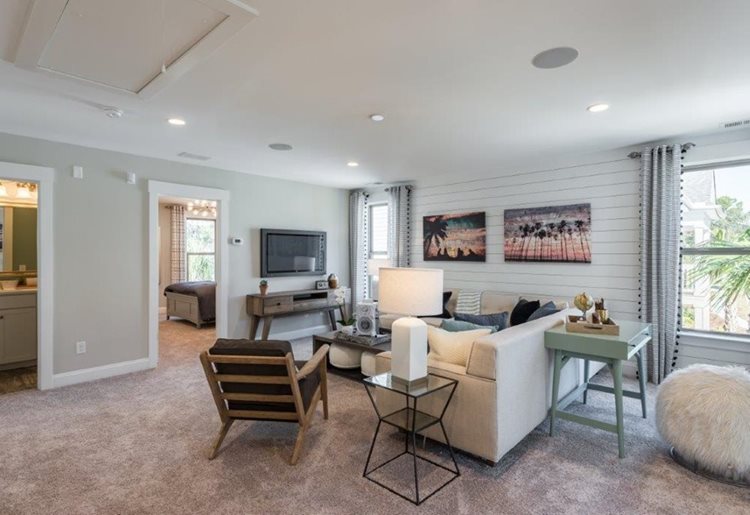 RavenwoodLoft at Oakfield by Pulte