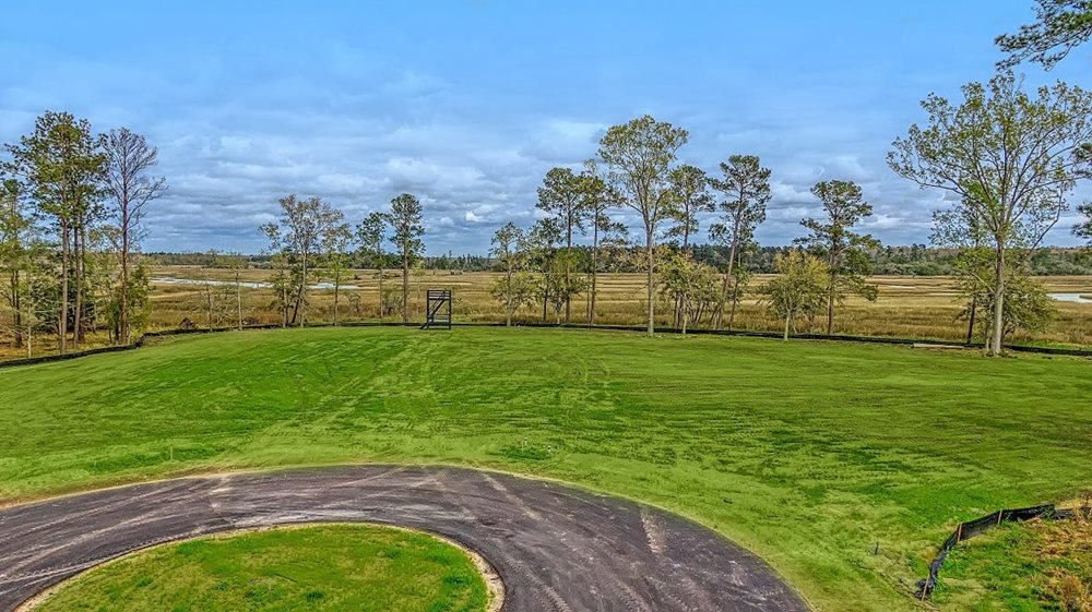 Pre-selling LARGE 1/2 to 3-acres marsh front, wooded homesites at The Peninsula 