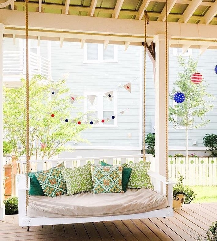 Outdoor decorating trends every homeowner can love