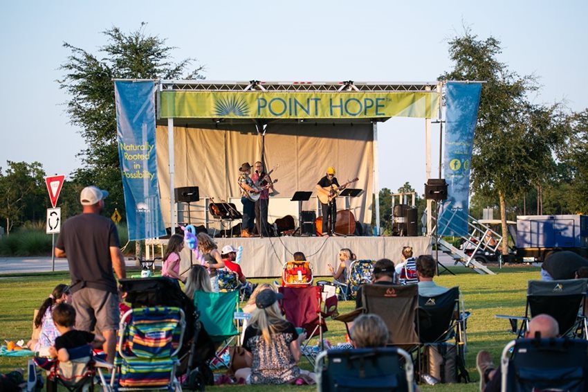 Point Hope Gathering on the Green Band with Crowd