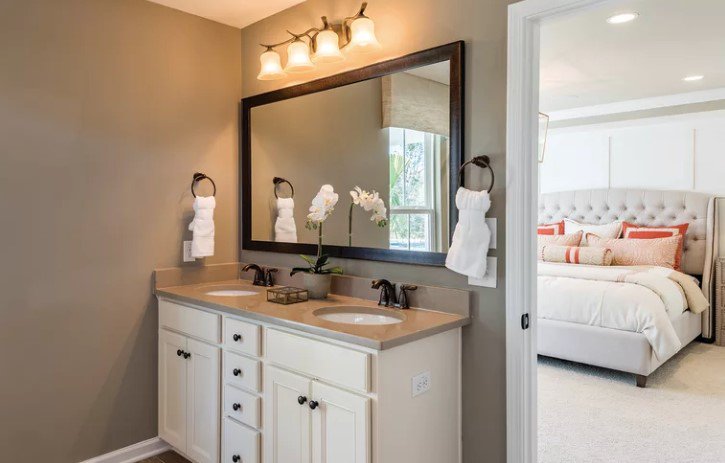 Oakfield Pulte Magnolia Model Home Bathroom