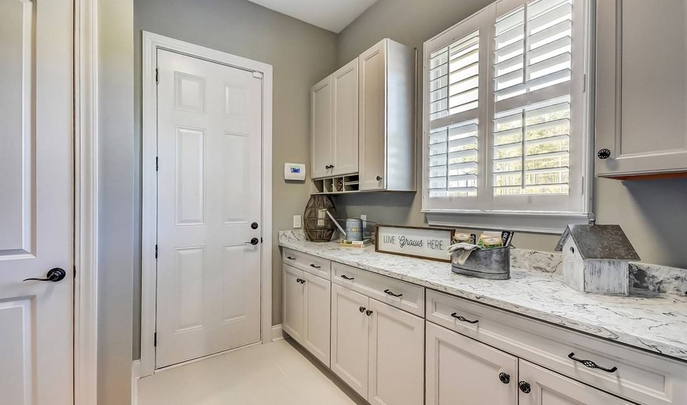 Four Seasons KHov Mont Blanc Laundry Room