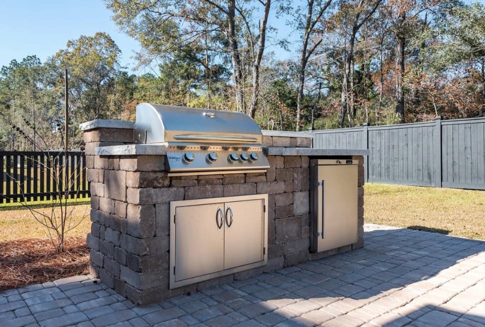 Oakfield Pulte Woodward Model Grill