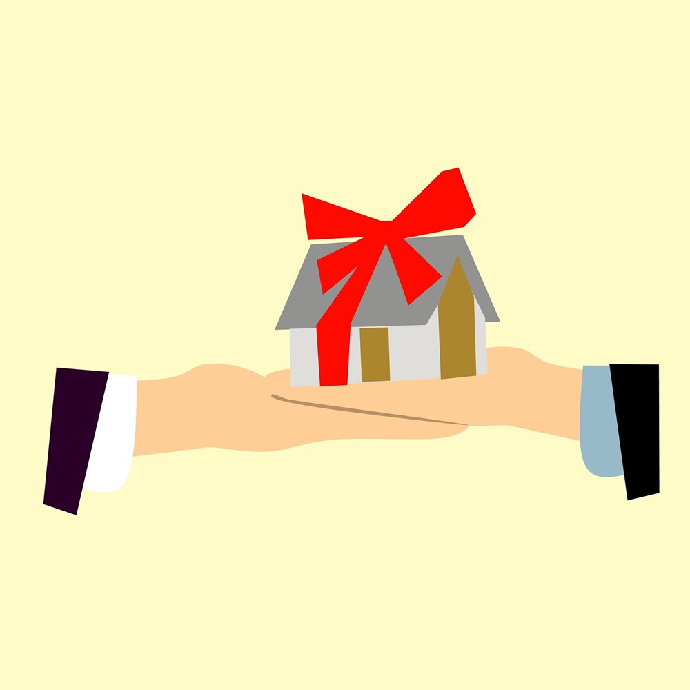 Why adding “new home” to your holiday shopping list can be a smart move